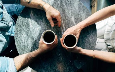 Mit diesen 3 Tipps sprichst du mit deinem Partner*in entspannt über Geld